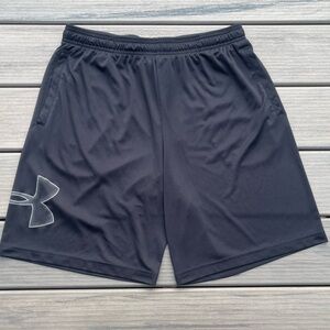 Under Armour; Solid Black; Loose Style Heat Gear; Athletic Shorts; Moderate Wear